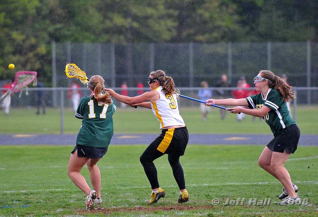 JLH_1212.JPG - Chelsea Larivee of Souhegan launches one at the BG goal under high pressure